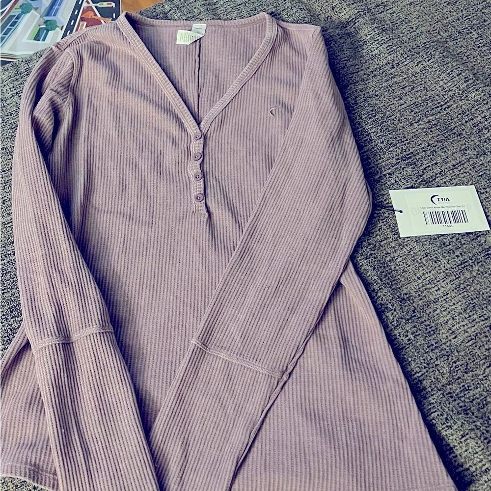 NWT lilac Don’t Wake Me thermal top